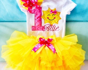 You are my sunshine outfit,First birthday outfit girl,Sunshine Birthday Outfit,Girls 1st Birthday Outfit,Cake smash outfit girl, pink yellow