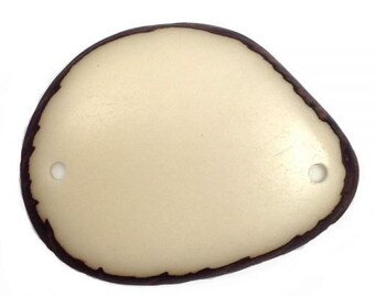 Taguascheibe, medium thick, natural, two holes, 35-4