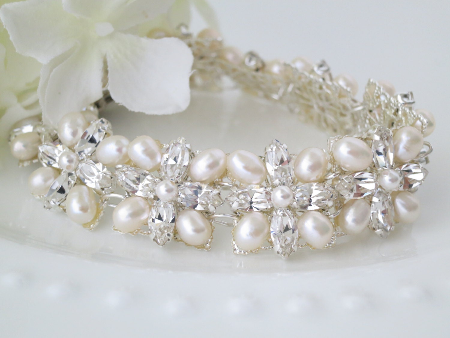 Swarovski rhinestone and freshwater pearl bridal cuff, Vintage style bracelet, Crystal and pearl wedding cuff