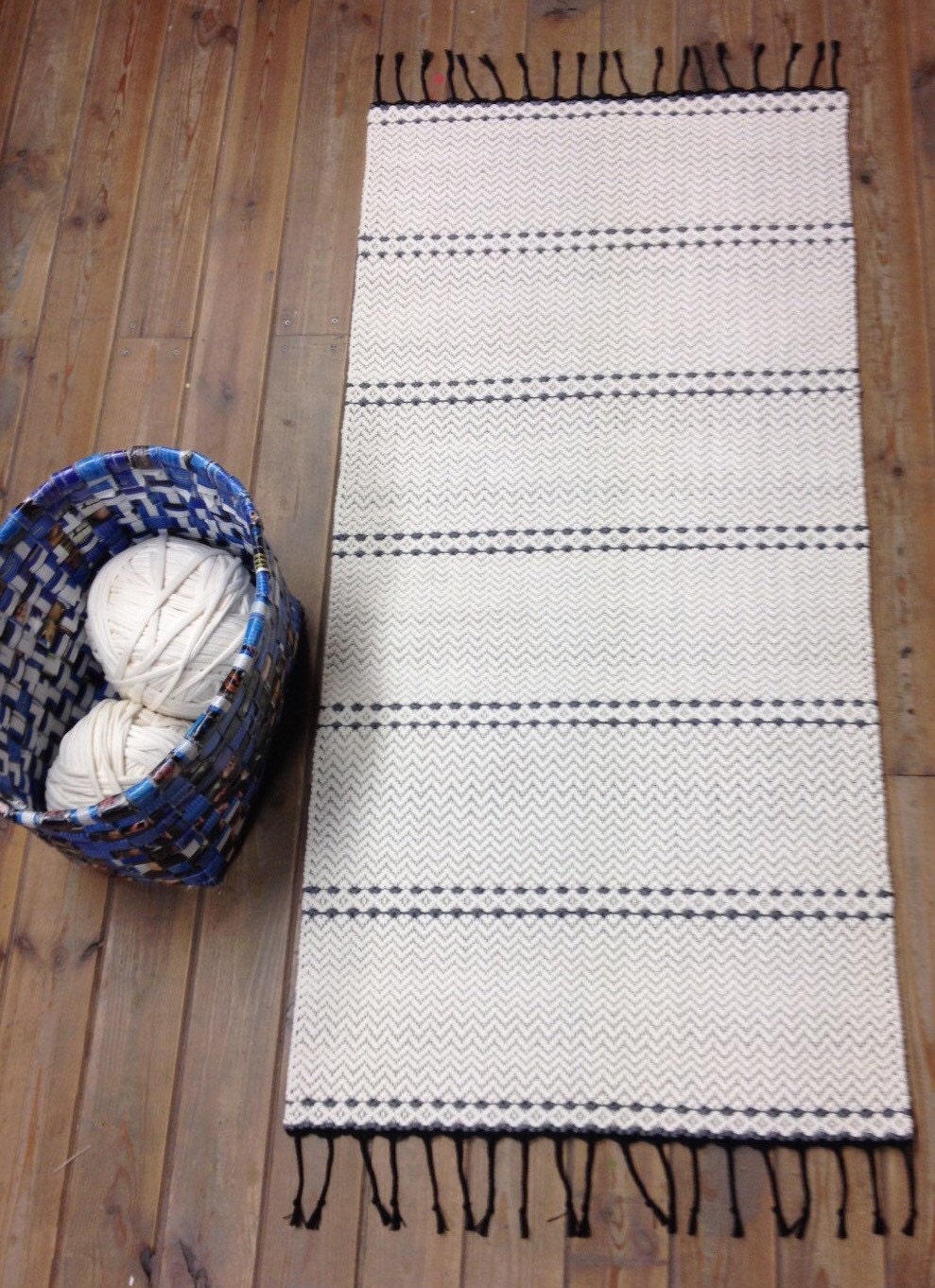 Off white cotton rug handmade on loom. Ivory and gray by MareMaa