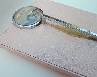 Pink! Classic Mid-Century design motifs! A 50’s Detecto Bathroom Scale in Lovely Condition!