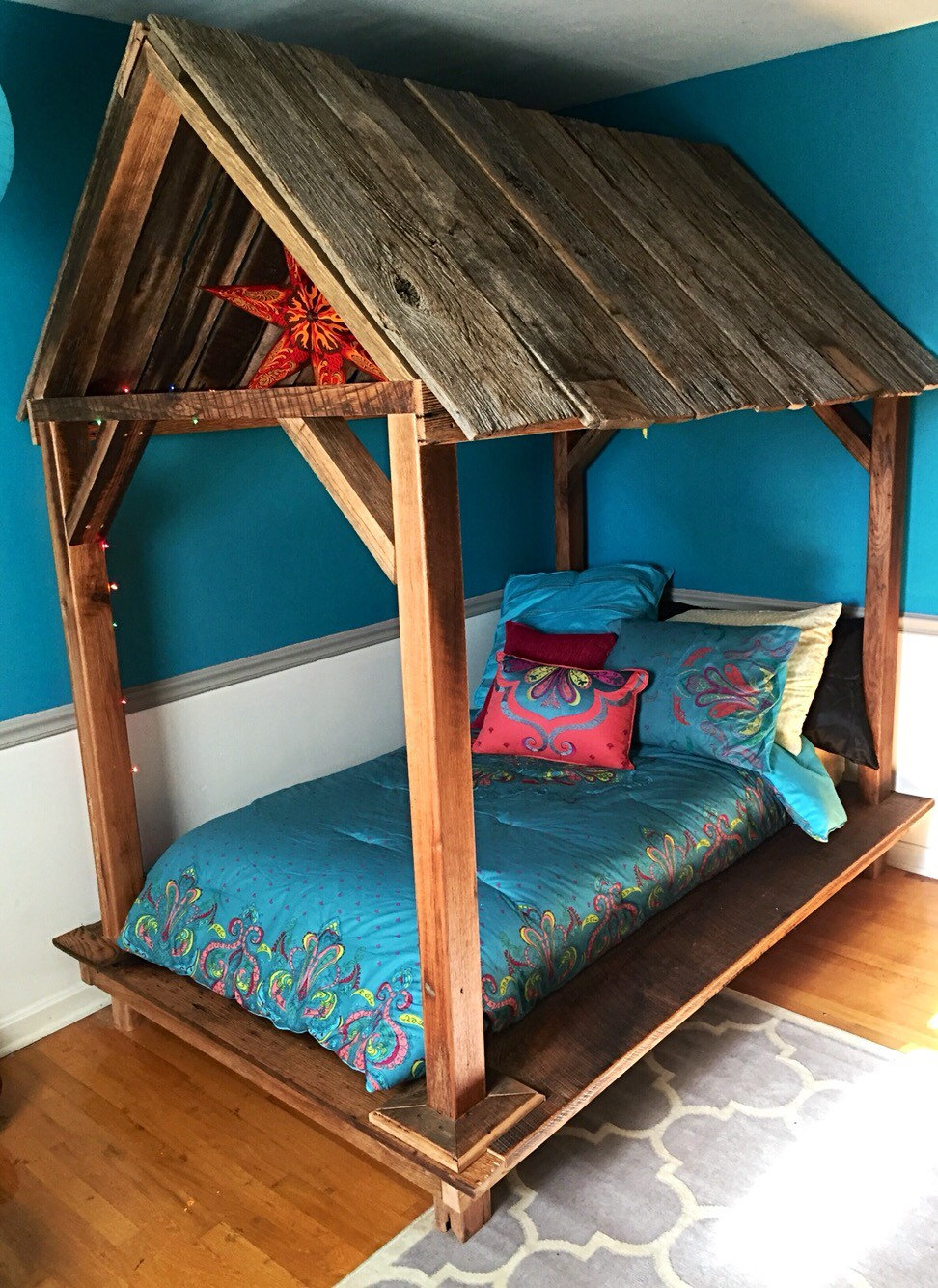 Bohemian Bungalow Bed Twin And Twinxl Solid Barnwood Bed