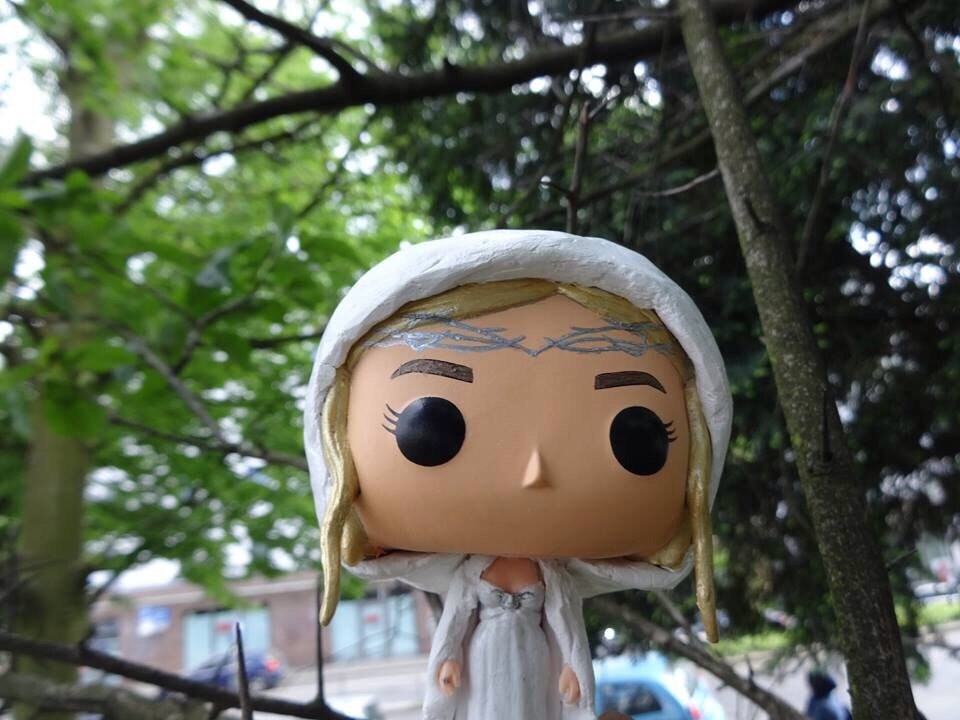 funko galadriel tempted