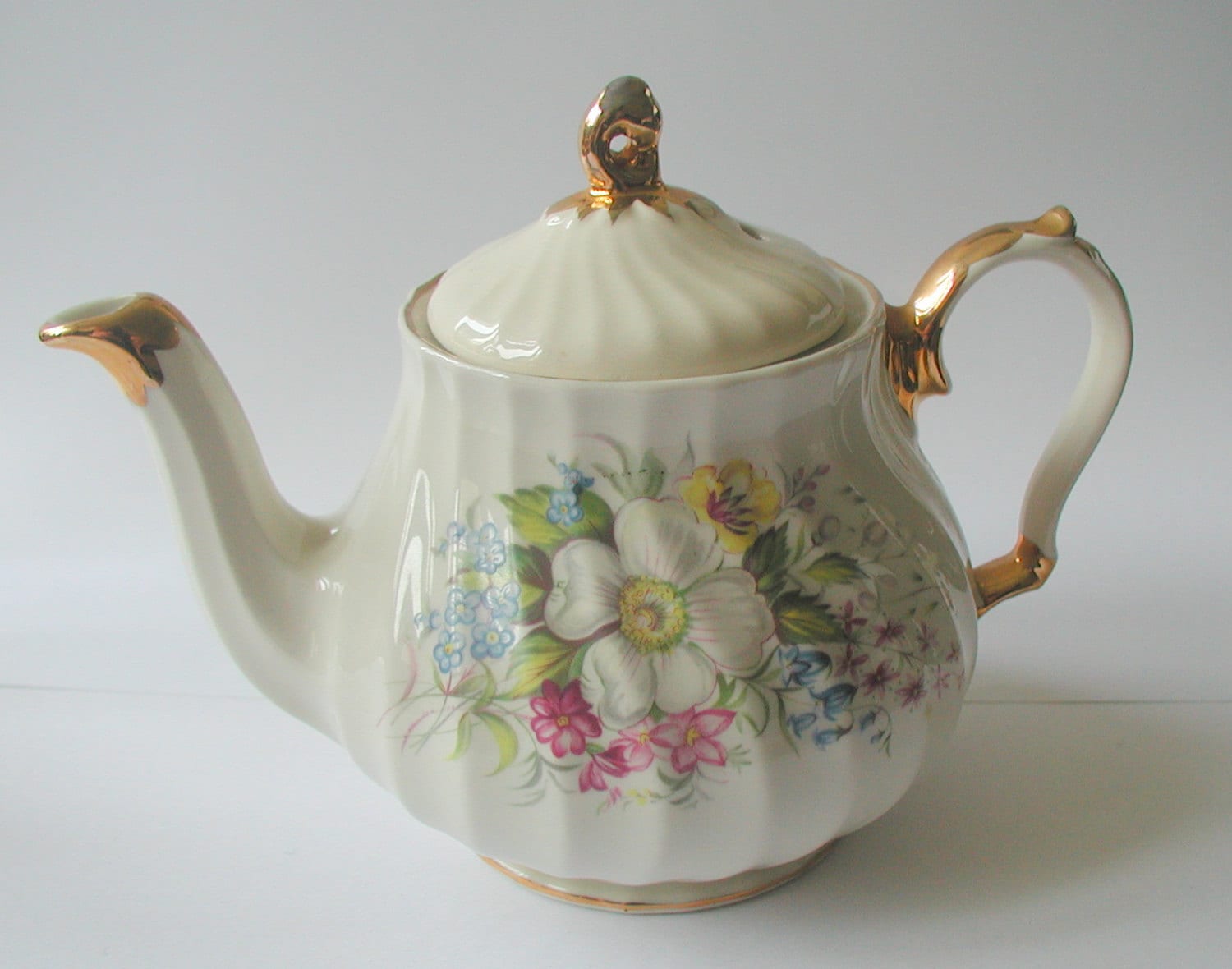 Vintage Sadler Teapot  Floral Swirl Design 