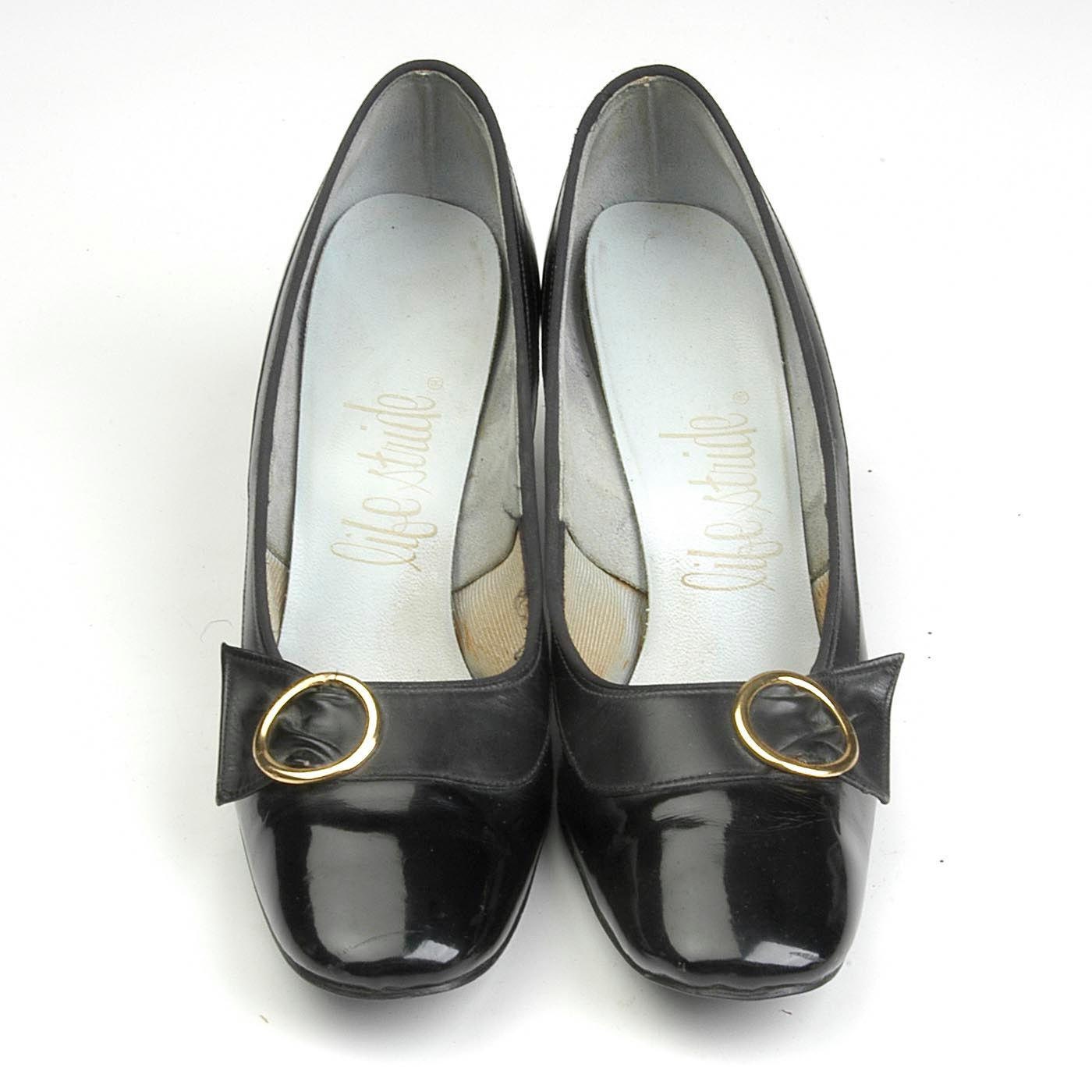 sz 7 1960s Black Patent Shoes Round Gold Buckle Mod Short Chunky Heel ...
