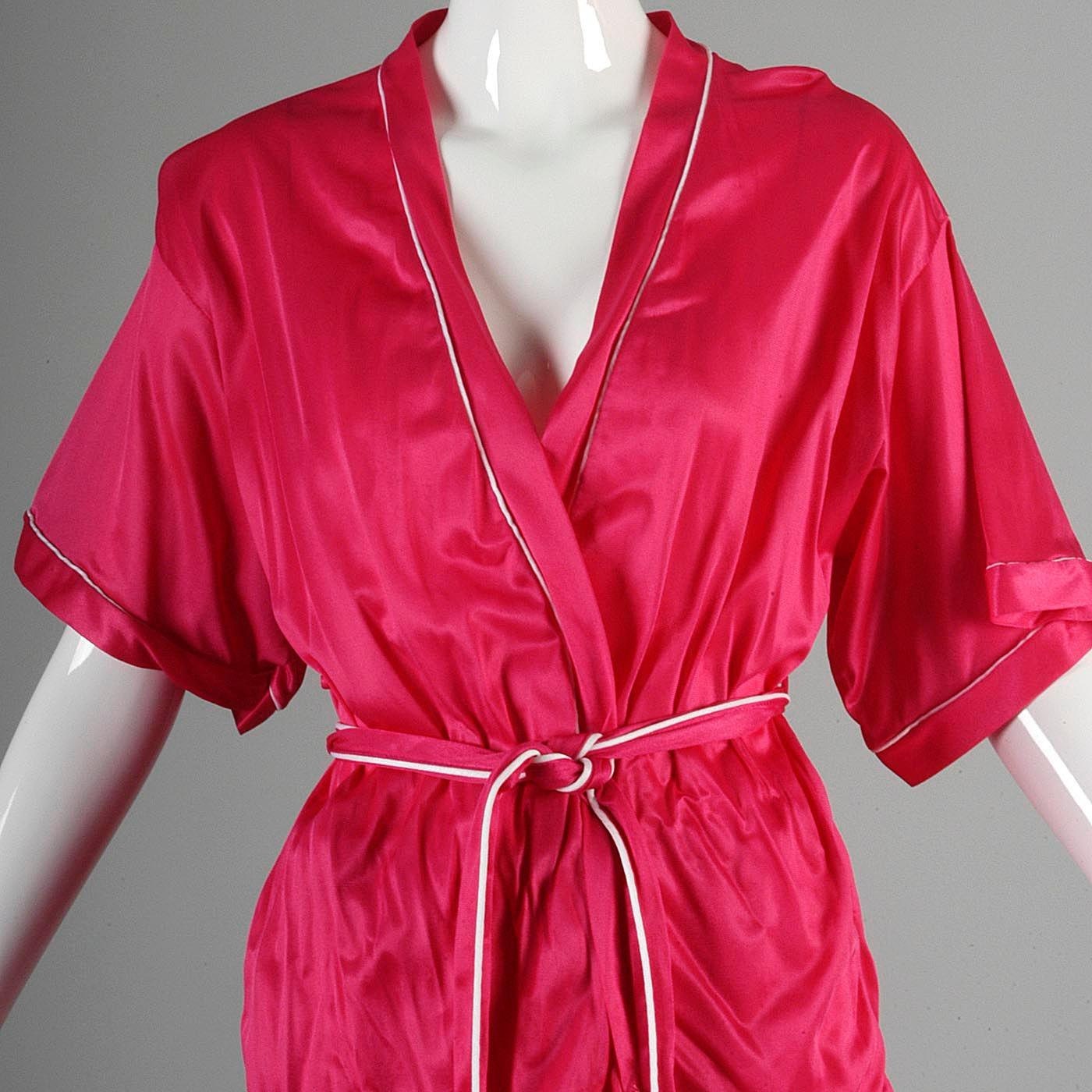 M 1970s Pink Fuchsia Pajamas PJs Set Pants Wrap Top Short Sleeve ...