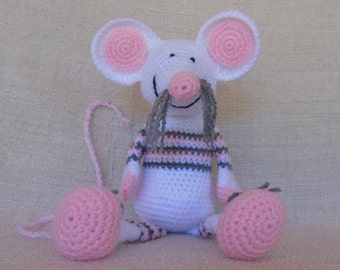 Mouse crochet Souricette the careful