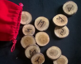 Rune set on Yew pieces for divination (set AC904)