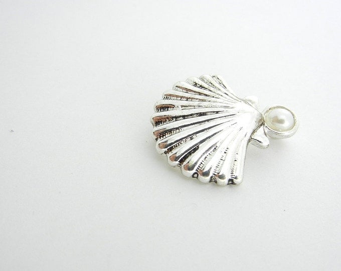 Small Scallop Seashell Pendant with Pearl Cabochon Antique Silver-tone