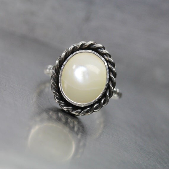 Nautical Mother Of Pearl Silver Rope Ring Vintage Inspired