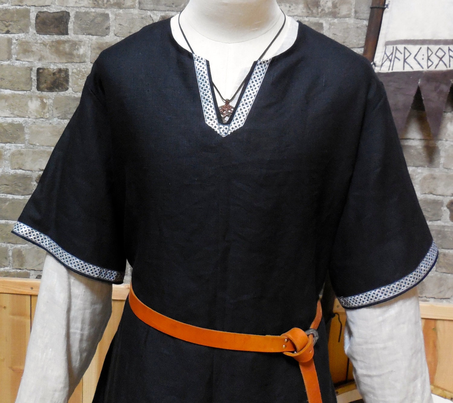 Historical Viking Medieval linen tunic with Celtic knot by Tunics