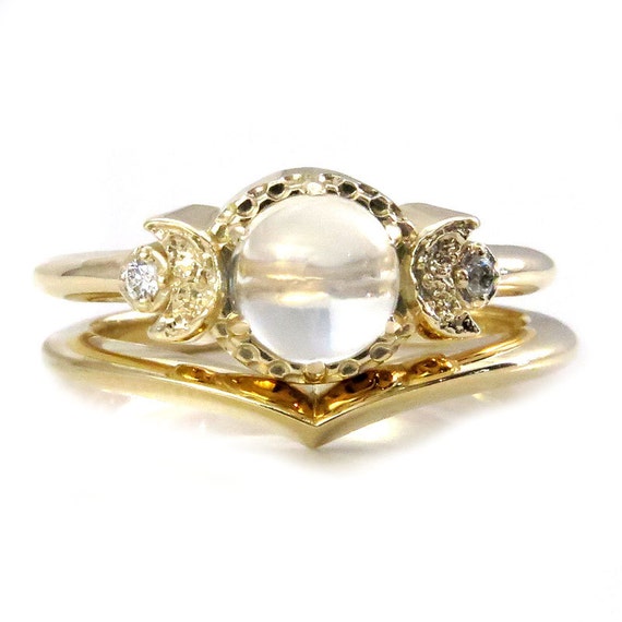 Items similar to Crescent Moon Engagement Ring Set Moonstone and