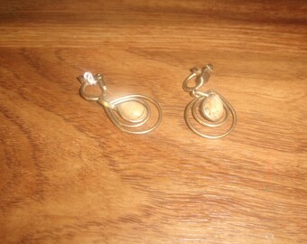vintage clip on earrings goldtone dangles