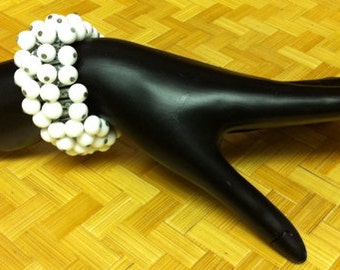 White Milk Glass Beads Stretch Bracelet for Summer, Wedding, Party