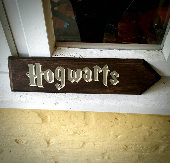 HOGWARTS Arrow Sign Harry Potter Sign Hand Painted Wooden Sign