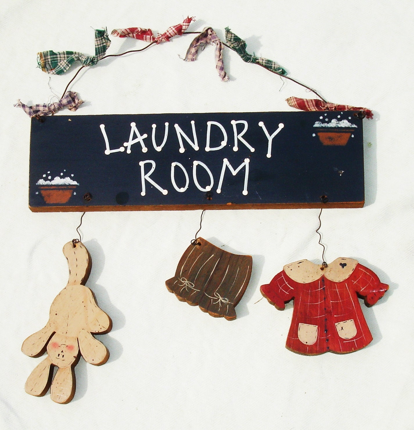 Cute Vintage Wooden Laundry Room Sign