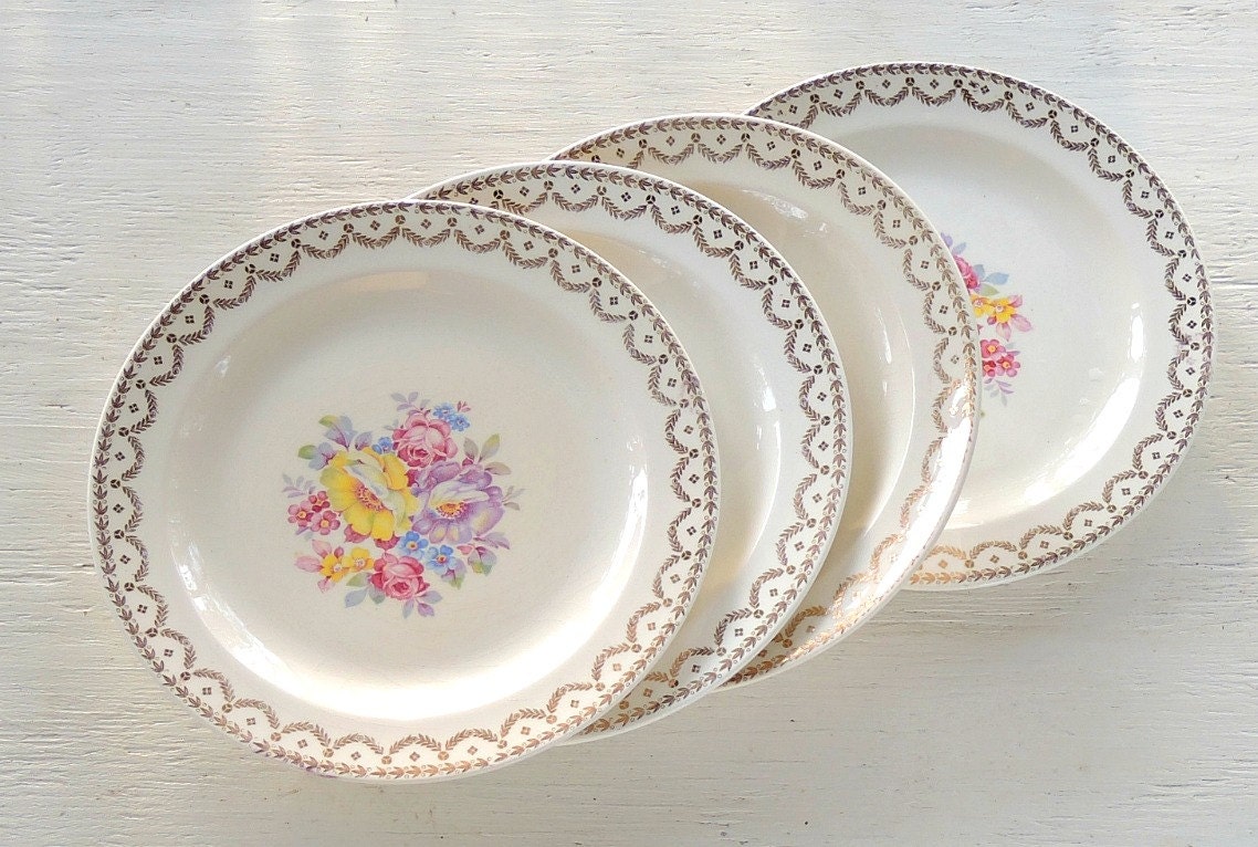 Mid Century Wedding Dinner Plates, Set of 4, Tea Party, Cottage Style