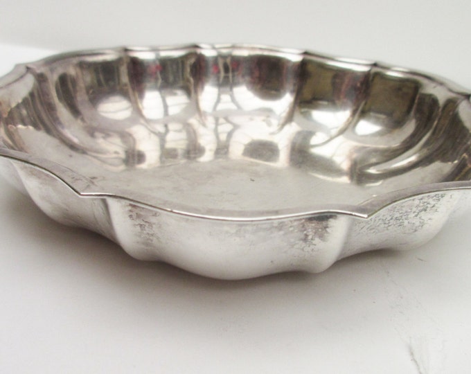 Chippendale Bowl - Signed International Silver Company - silver plated Serving trinket dish