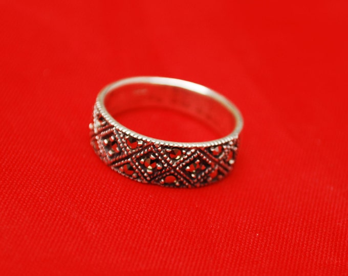 Sterling Band ring size 6 Marcasites silver