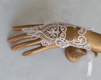Lace Gloves - Lace Wedding Gloves - Vintage Lace Wedding Cuffs - Embroidered Lace Gloves - Bridal Gloves - Bridal Accessories - Lace Cuffs