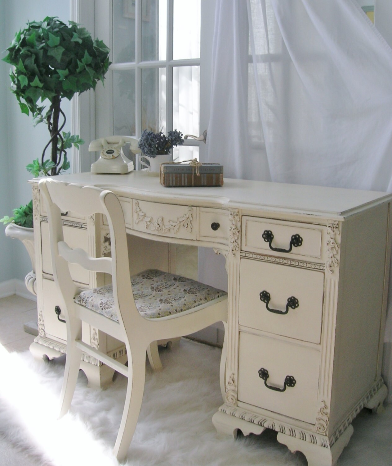 Shabby Chic Desk & Chair – Haute Juice