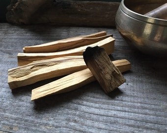 Palo Santo Wood - Bundle of 4 sticks