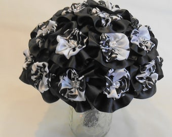 Black and White Wedding Bouquet, Black and White Bridal Bouquet, Black and White Bridesmaid Bouquet, Black and White Bouquet, Black Wedding