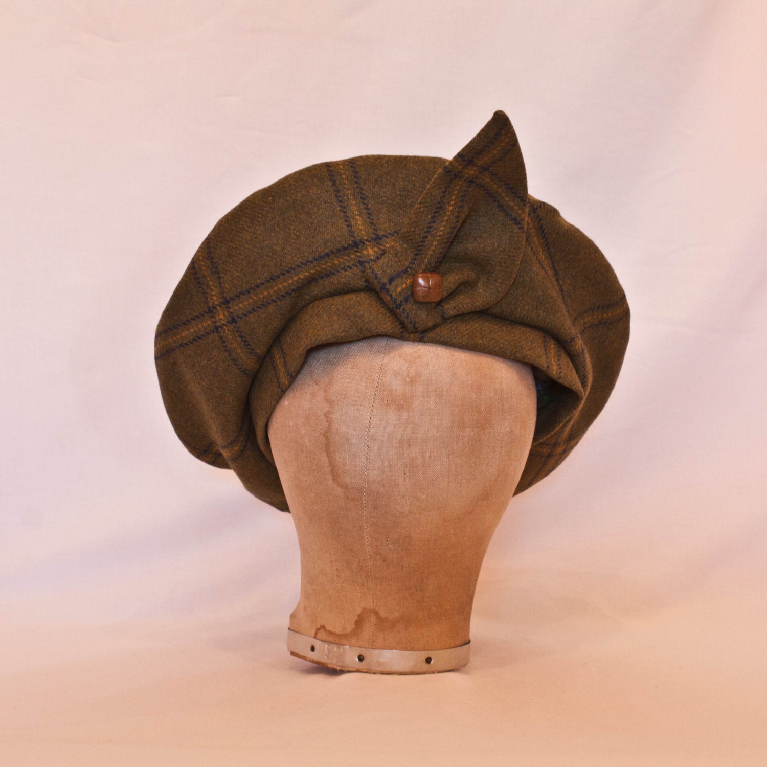 Handmade British green tweed vintage (1940’s) style oversized beret
