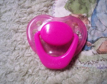 PiNk ShEeR SwEETHeArT MAgNETic HoNeYBuG PaCiFiEr ~ REBORN DOLL SUPPLIES