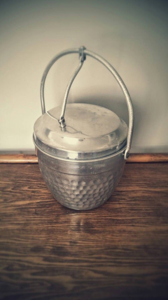 Vintage Hammered Aluminum Ice Bucket With Hinged Auto Open Lid