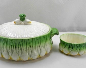 L'oignon Serving Dish/Lid and French Onion Soup Bowl - Signed by Georges Briard