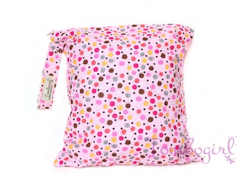 Waterproof bag / Wet Bag Small or Medium size Australian made, zip, with snap open strap – Spots Pink