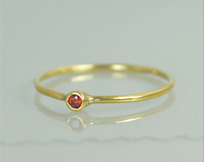 Tiny Garnet Ring, 14k Solid Gold Garnet Ring, Garnet Stacking Ring, Garnet Mothers Ring, January Birthstone, Garnet Rings, Tiny Gold Ring