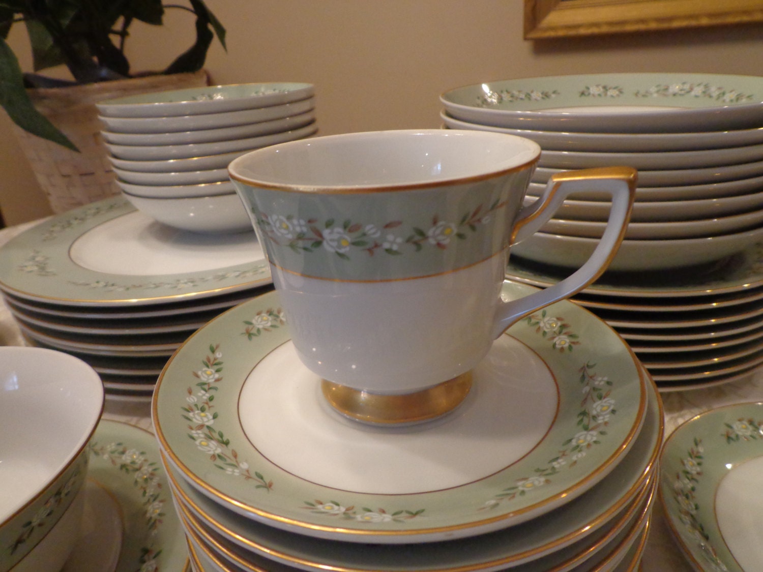 Service For 8 Amcrest Fine China from Japan in Roxanne