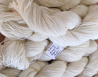 Targhee Sock Yarn - Undyed - Ready for dyeing - US Produced - Machine wash and dry