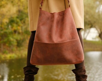 Genuine leather hobo bag with regulated handle, mat leather shoulder bag