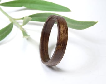 Wood ring santos rosewood // wooden ring Pau Ferro // Bolivian Rosewood // Wooden Jewelry // wood ring for men or women