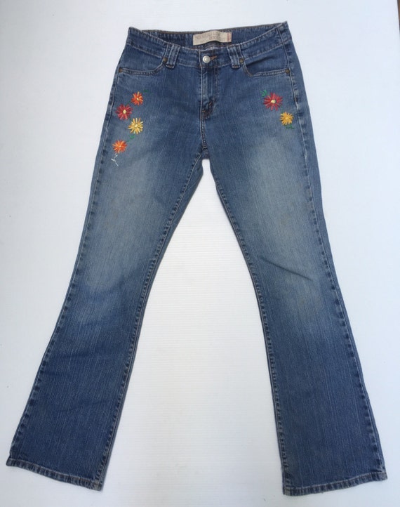 Embroidered levi jeans embroidered denim by savingmyvintageheart