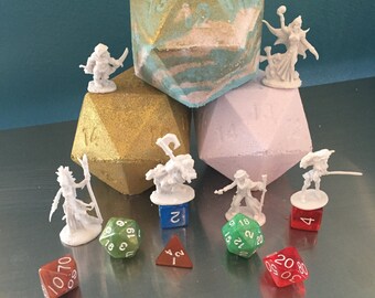 D20 Bath Bomb With a Surprise Inside!