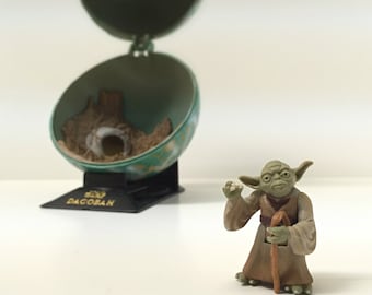 Vintage Star Wars Figure Yoda with Cane, Boiling Pot, Flashlight and Real Hair - 1990s Star Wars Toy in Original Unopened Packaging