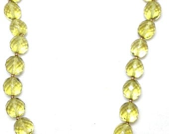 Joan Rivers Necklace // Green Glass Beads // Single Strand
