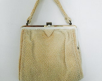 1950's umured White Corde Bead Handbag Purse