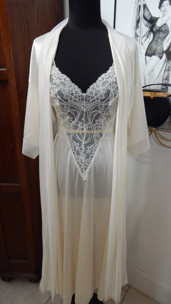 vintage gown and robe sets