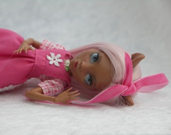 Monster High Repaint and Rerooted Pink Alice in Wonderland
