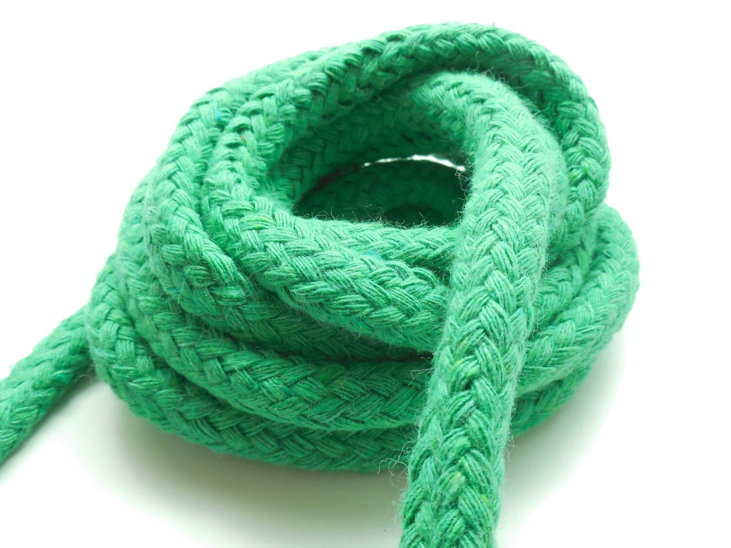1 meter of emerald green cotton braided rope, 9 mm from Jeannesamuse on