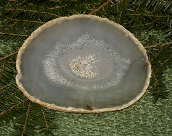 Grey Agate Gemstone Slice Scrying Mirror - Pagan, Wiccan, Witchcraft - For divination, crystal gazing, Dark Goddess workings