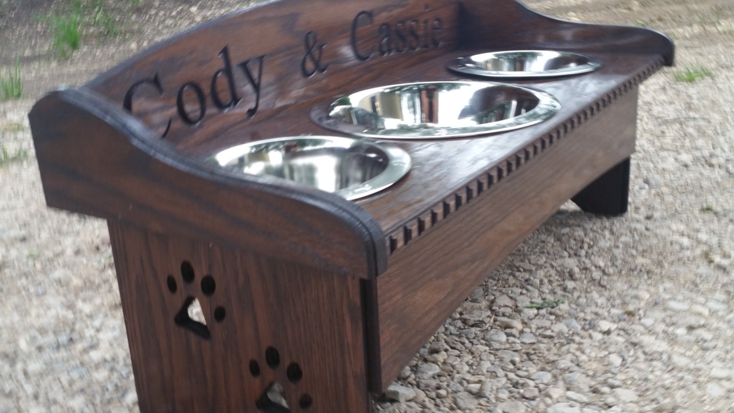 3 Bowl Dog Feeder with Backsplash and my 2 paw design on the