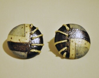 Button clip on vintage earrings