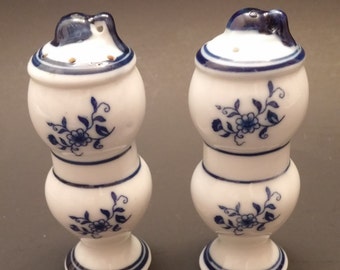 Blue Onion Style Salt and Pepper Shaker Set by Arnart