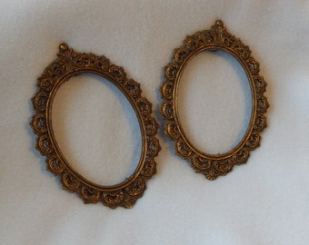 Victorian style oval picture frames (set of 2)